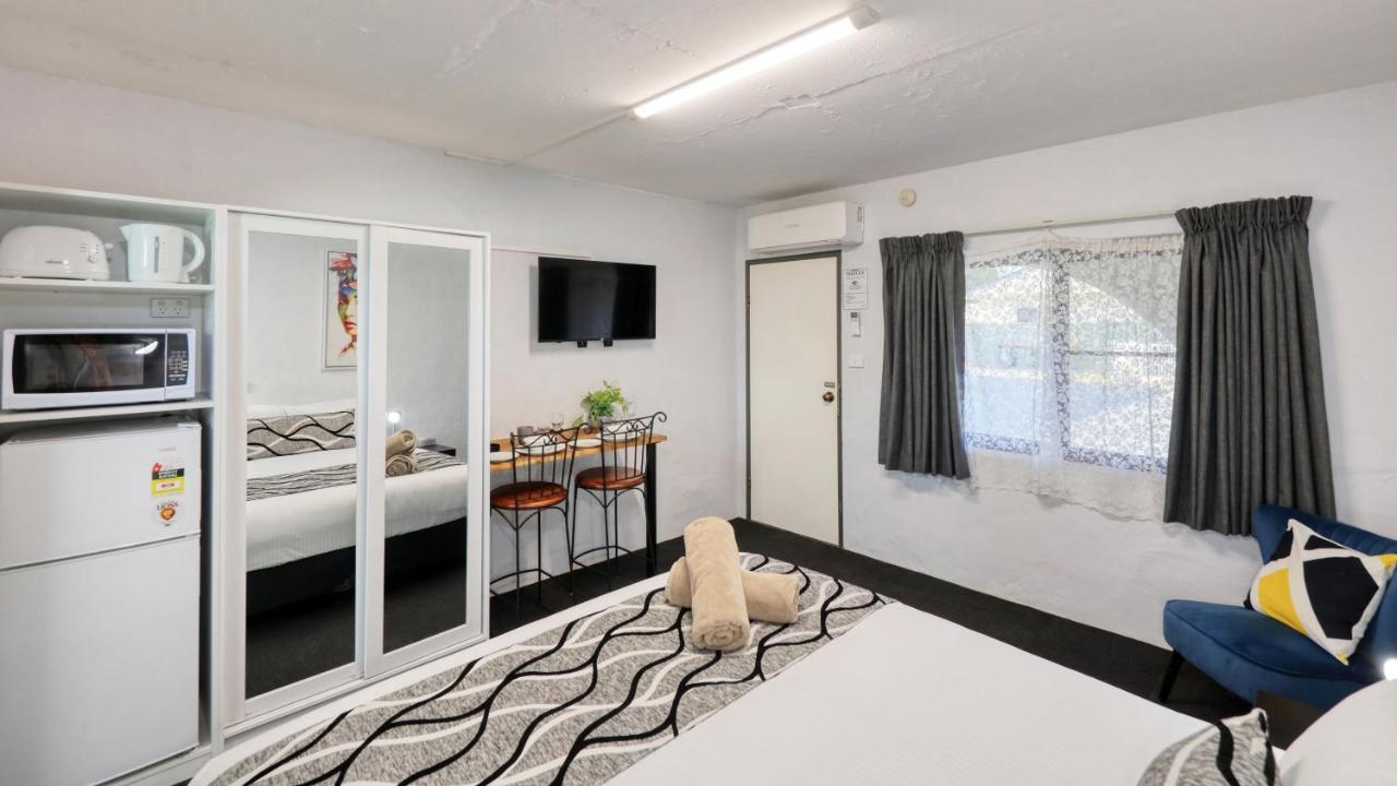 Parkes Federation Motel Extérieur photo